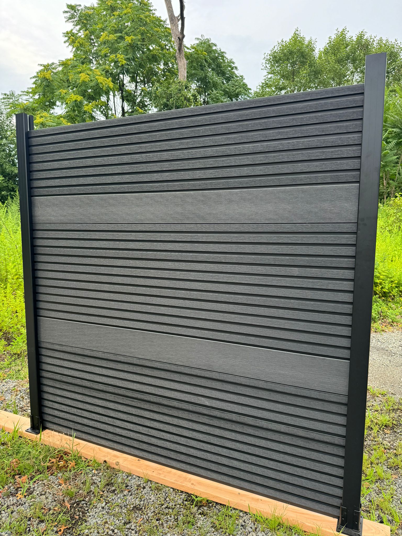 COMPOSITE FENCE SLATE BLACK