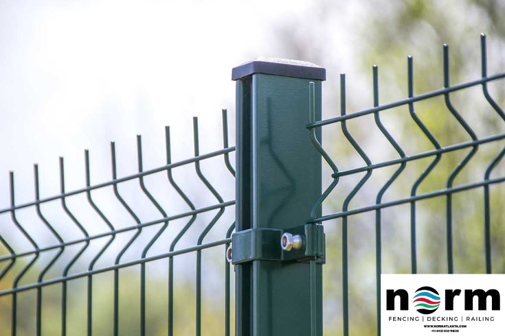 Reliable wire fence installation near a public service building