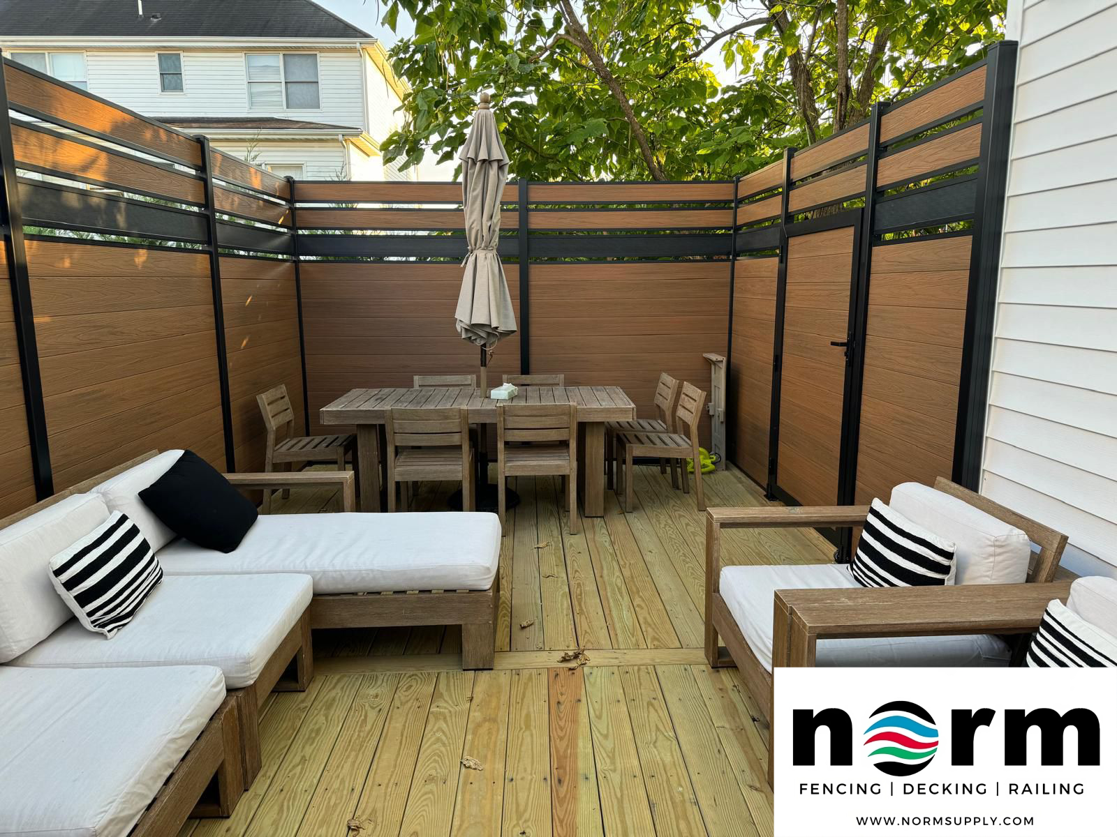 Composite fence vs wood β outdoor comparison