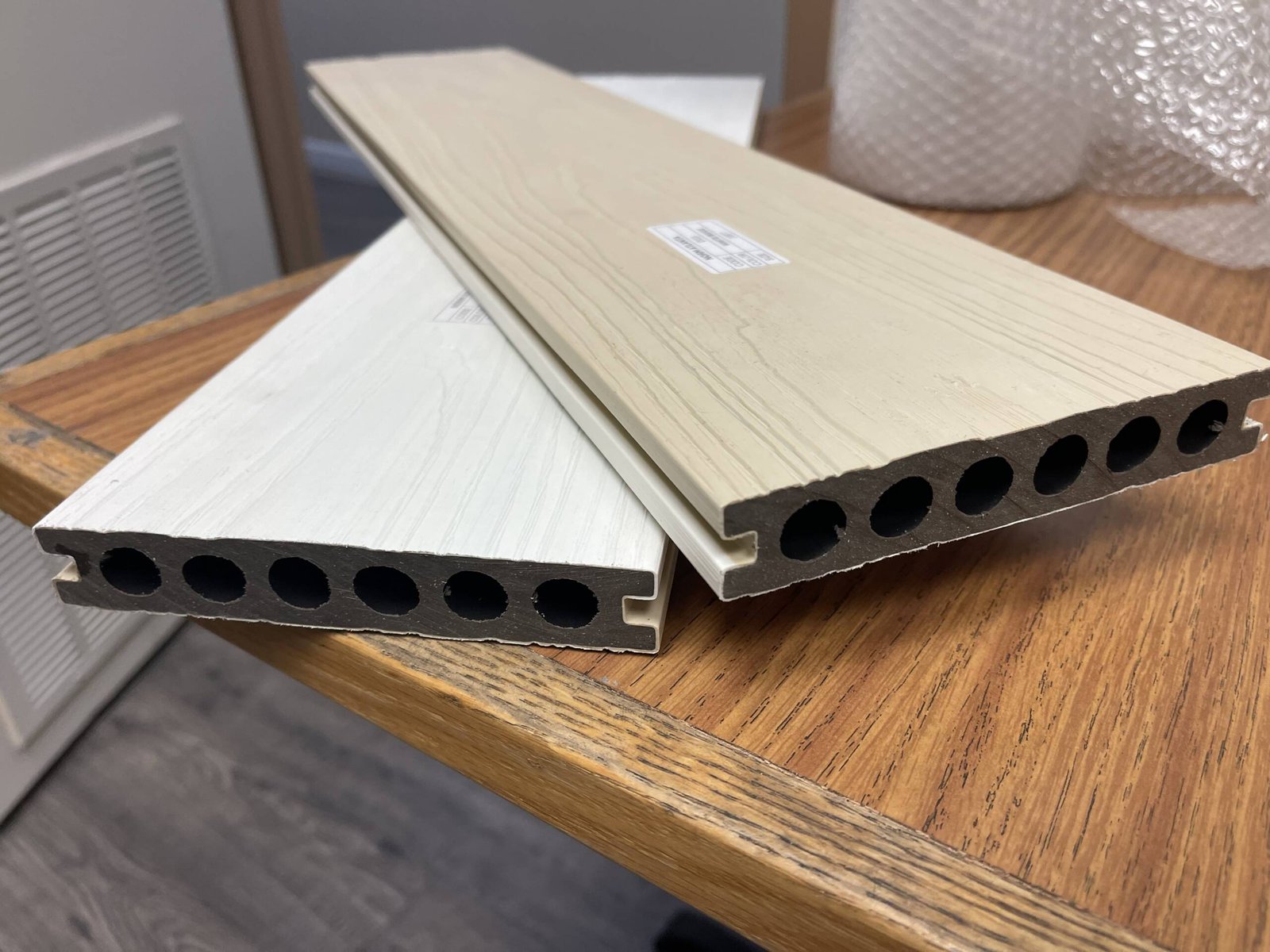 White / Beige Composite Deck Board (16FT × 5,5″)-D03|Norm - Image 10